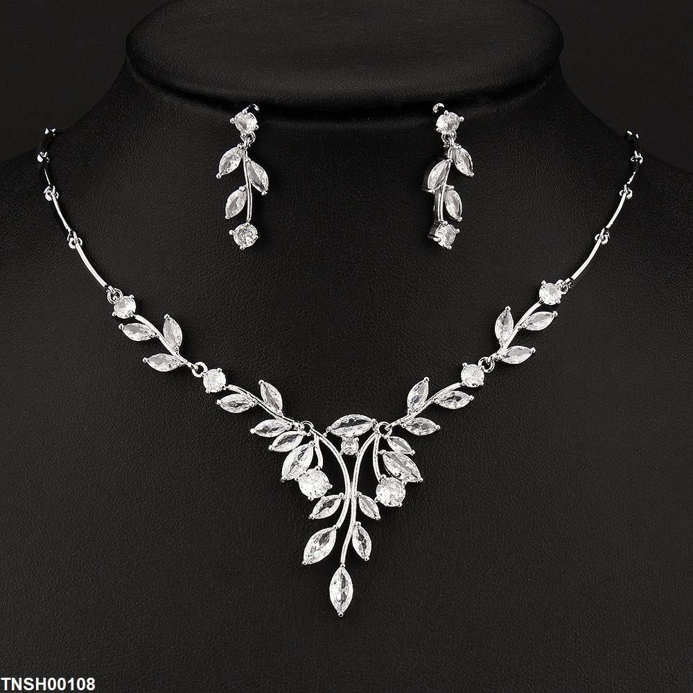 Imp Necklace Set