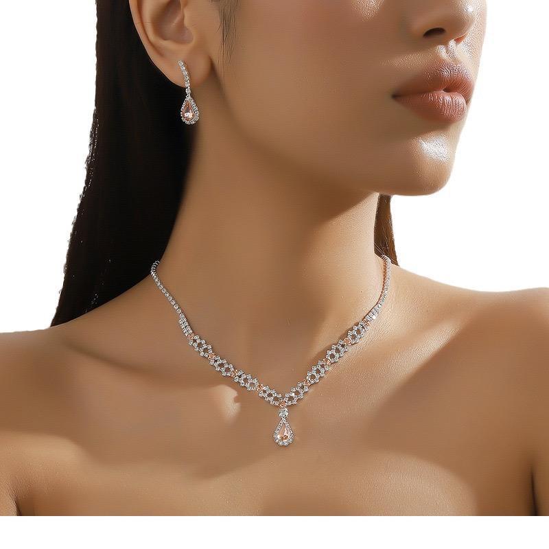 Tear Drop Necklace Set